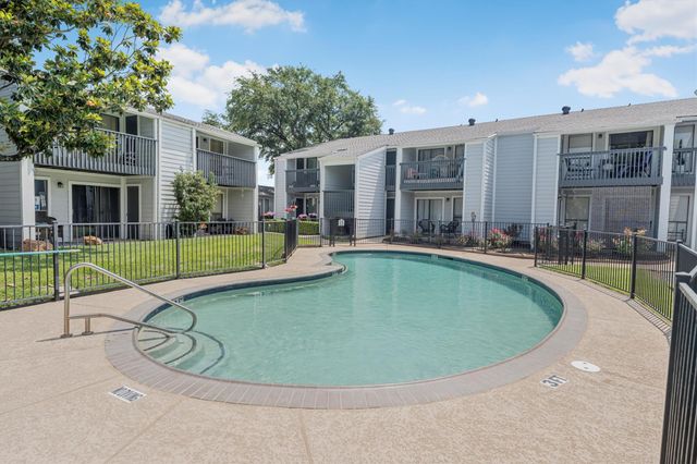 13151 Walden Road 155, Montgomery, TX 77356