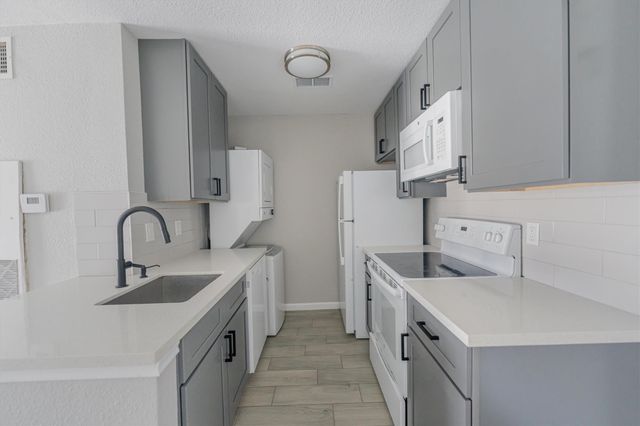 13151 Walden Road 155, Montgomery, TX 77356