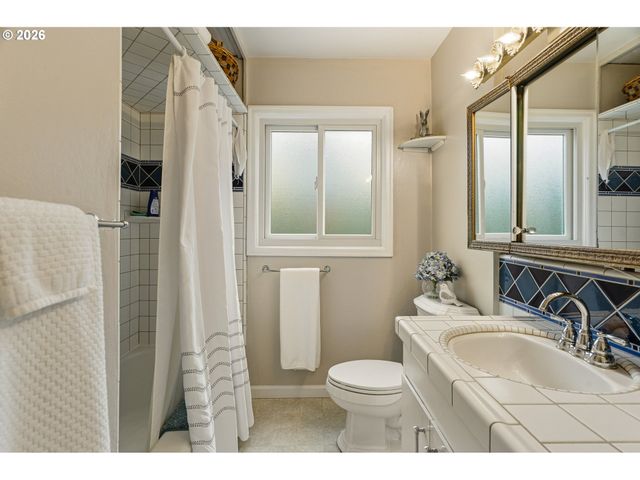 3629 Se BROOKLYN St, Portland, OR 97202