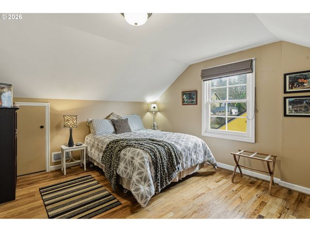 3629 Se BROOKLYN St, Portland, OR 97202