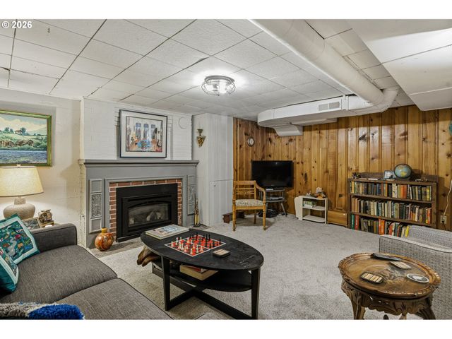 3629 Se BROOKLYN St, Portland, OR 97202