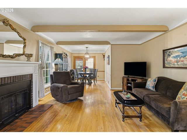 3629 Se BROOKLYN St, Portland, OR 97202