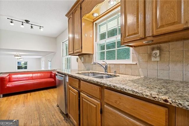 2461 Woodside Way, Atlanta, GA 30341