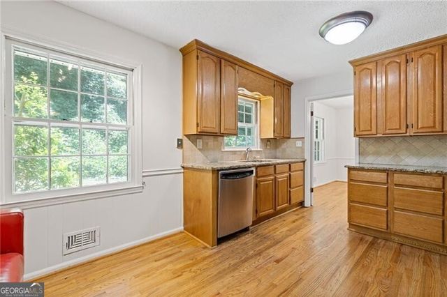 2461 Woodside Way, Atlanta, GA 30341