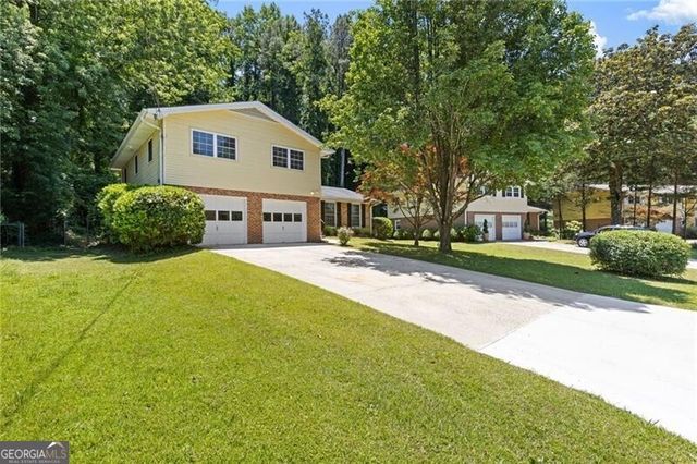 2461 Woodside Way, Atlanta, GA 30341