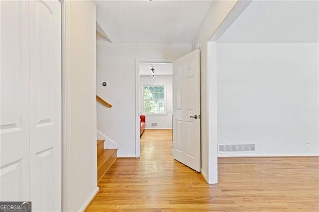 2461 Woodside Way, Atlanta, GA 30341
