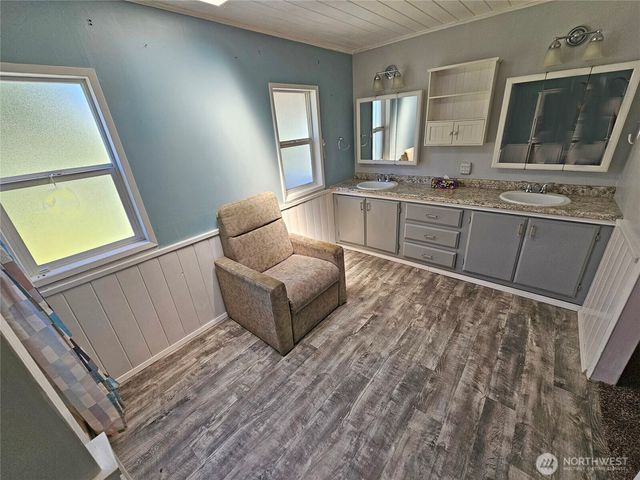 106 Maulwee Drive, Silver Creek, WA 98585