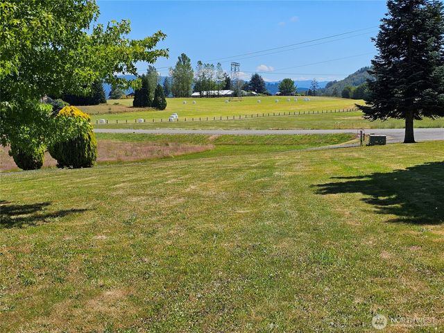 106 Maulwee Drive, Silver Creek, WA 98585