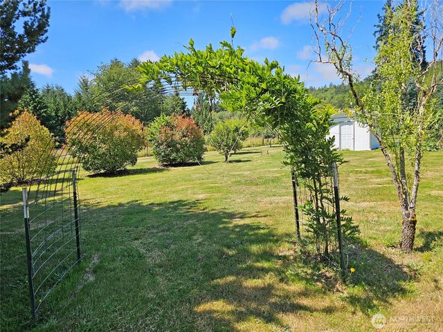 106 Maulwee Drive, Silver Creek, WA 98585