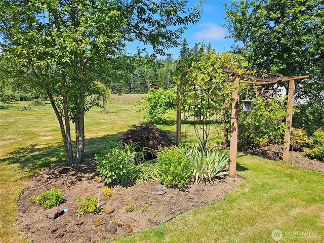 106 Maulwee Drive, Silver Creek, WA 98585