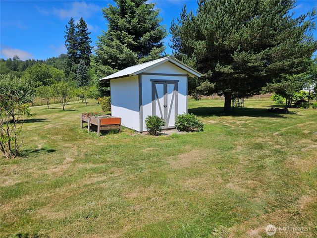 106 Maulwee Drive, Silver Creek, WA 98585