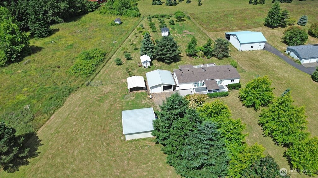106 Maulwee Drive, Silver Creek, WA 98585