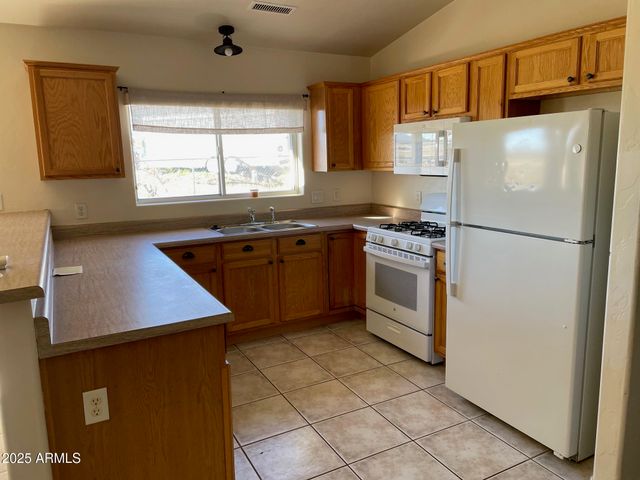 6076 N VIEWPOINT Drive, Prescott Valley, AZ 86314