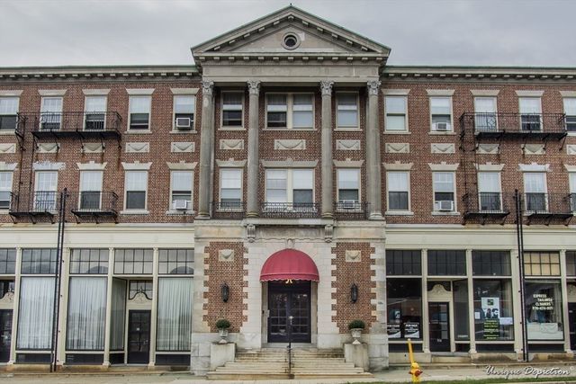 354 N Main St 303, Andover, MA 01810