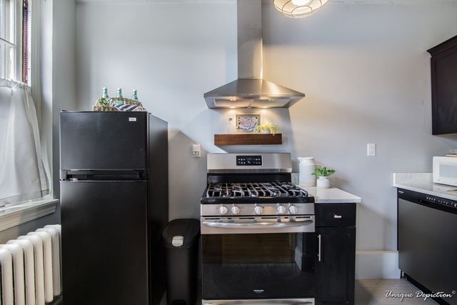 354 N Main St 303, Andover, MA 01810