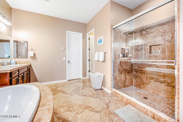 417 E SUMMERSIDE Road, Phoenix, AZ 85042