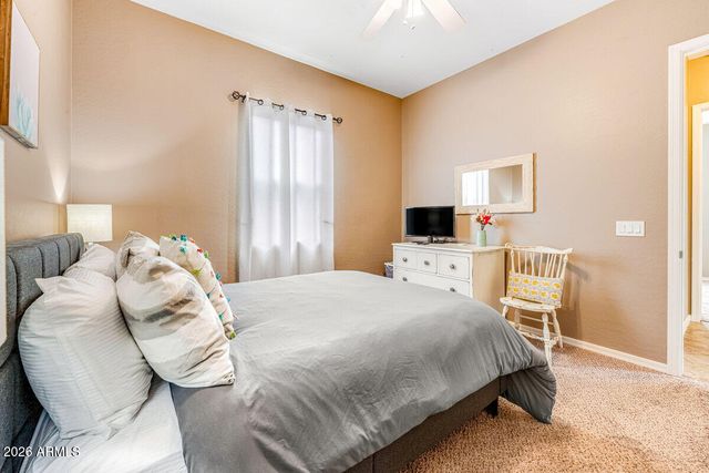 417 E SUMMERSIDE Road, Phoenix, AZ 85042