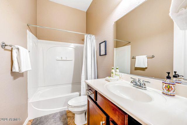 417 E SUMMERSIDE Road, Phoenix, AZ 85042
