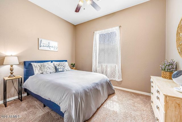 417 E SUMMERSIDE Road, Phoenix, AZ 85042