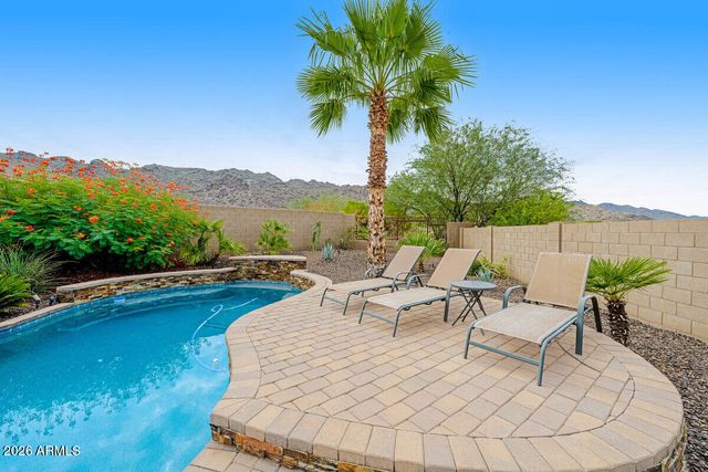 417 E SUMMERSIDE Road, Phoenix, AZ 85042