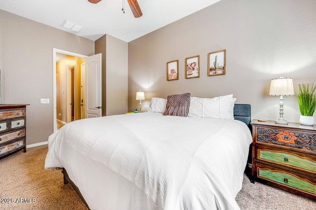 417 E SUMMERSIDE Road, Phoenix, AZ 85042