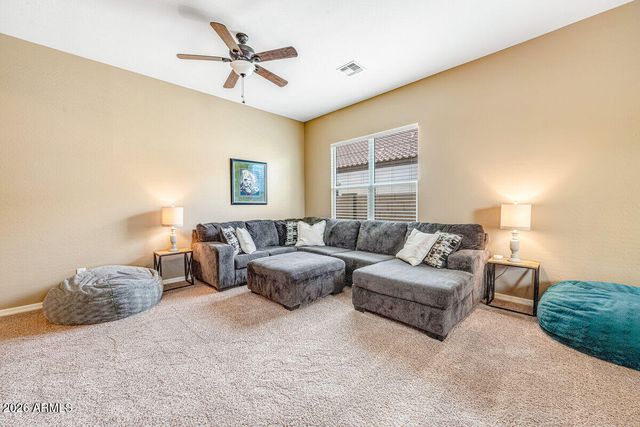 417 E SUMMERSIDE Road, Phoenix, AZ 85042