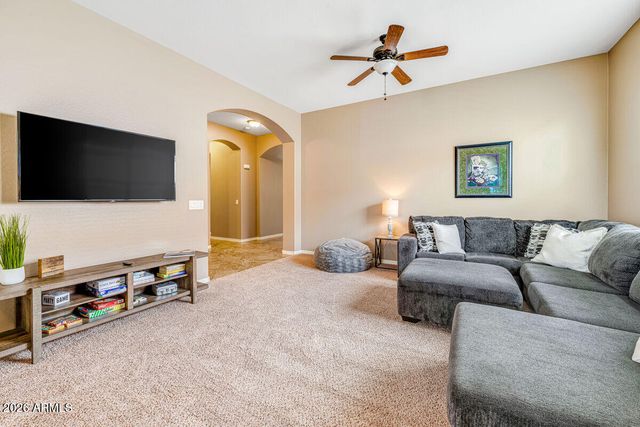 417 E SUMMERSIDE Road, Phoenix, AZ 85042