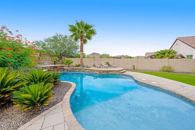 417 E SUMMERSIDE Road, Phoenix, AZ 85042
