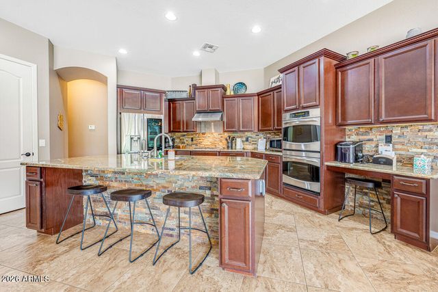 417 E SUMMERSIDE Road, Phoenix, AZ 85042