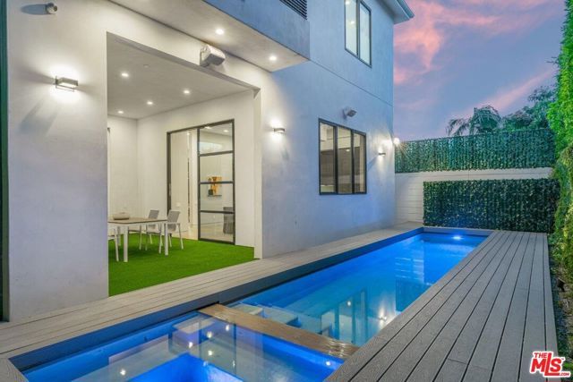 346 N KINGS Road, Los Angeles, CA 90048