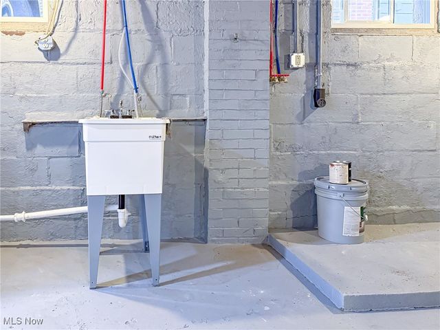 270 Hollywood Boulevard, Steubenville, OH 43952