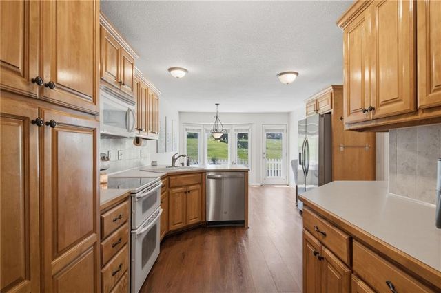 9428 N Ditzler Avenue, Kansas City, MO 64157
