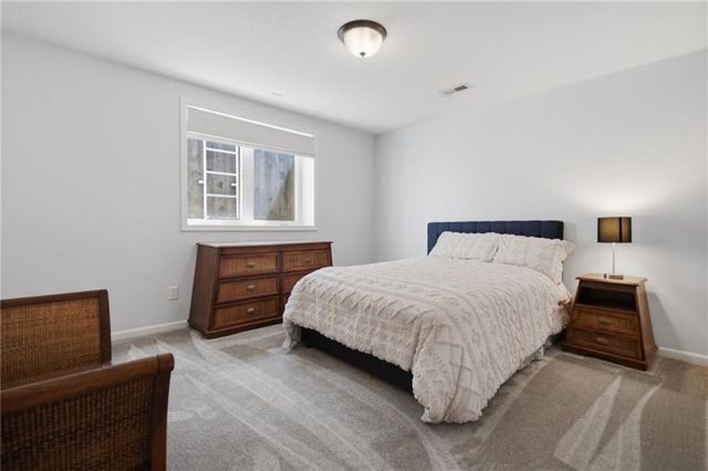 9428 N Ditzler Avenue, Kansas City, MO 64157