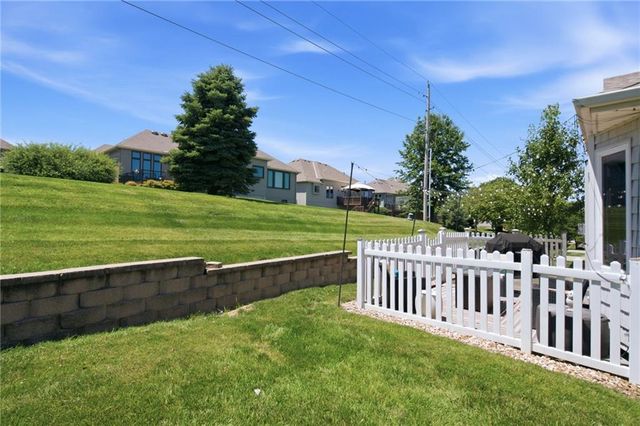 9428 N Ditzler Avenue, Kansas City, MO 64157