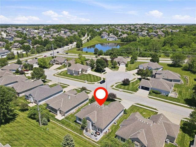 9428 N Ditzler Avenue, Kansas City, MO 64157