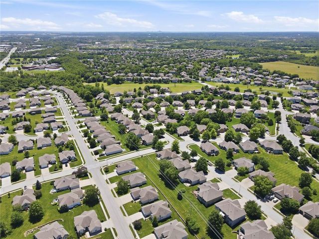 9428 N Ditzler Avenue, Kansas City, MO 64157