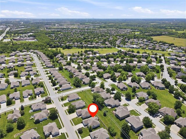 9428 N Ditzler Avenue, Kansas City, MO 64157