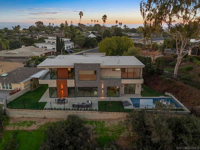 2448 Sagebrush Ct, La Jolla, CA 92037