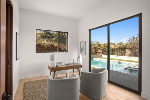 2448 Sagebrush Ct, La Jolla, CA 92037