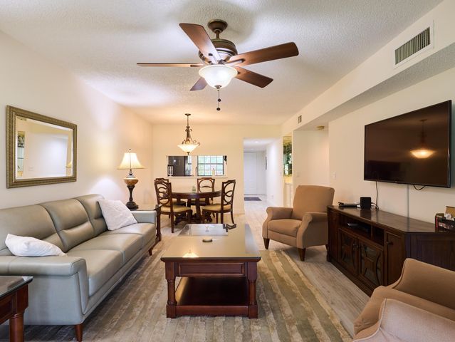 2001 Keystone Drive S A, Jupiter, FL 33458