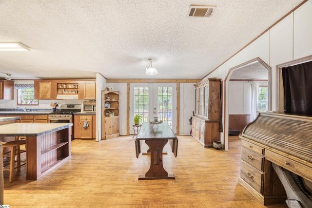 189 Farmers Hill Road, Liberty, SC 29657