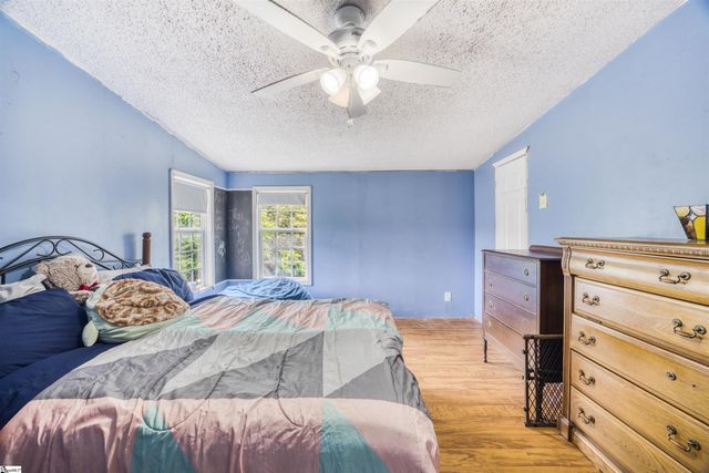 189 Farmers Hill Road, Liberty, SC 29657