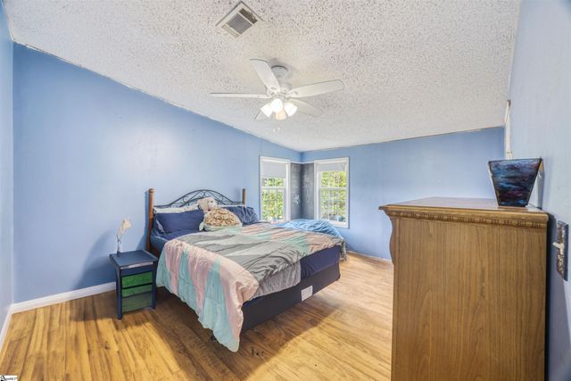 189 Farmers Hill Road, Liberty, SC 29657