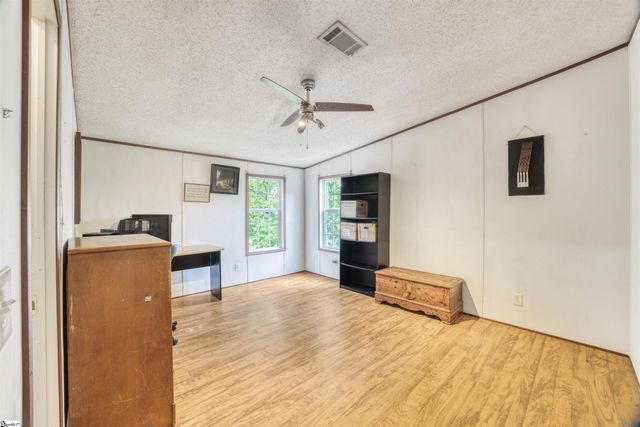 189 Farmers Hill Road, Liberty, SC 29657