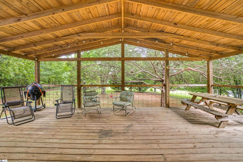 189 Farmers Hill Road, Liberty, SC 29657