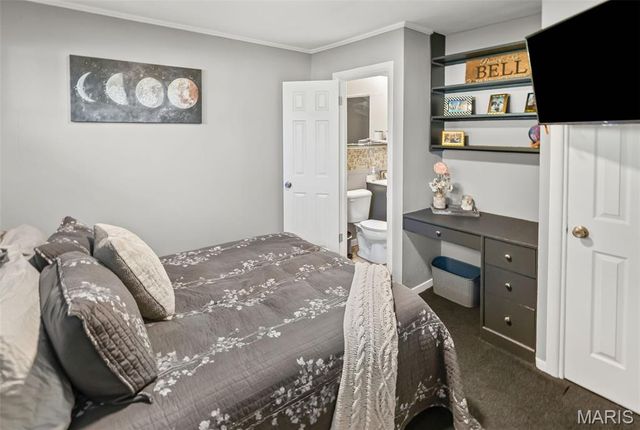 1092 Etherton Drive, St Louis, MO 63126