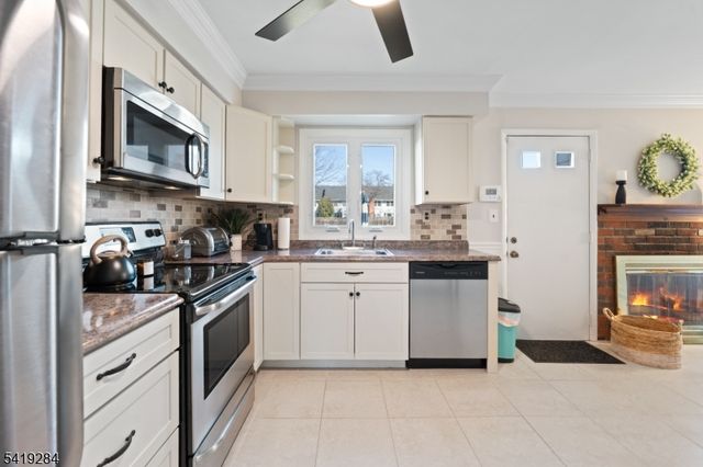 302 Columbia Common, Hillsborough Twp., NJ 08844