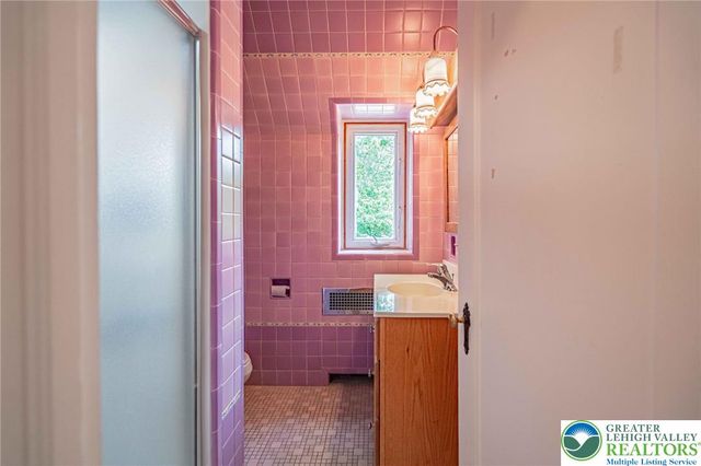 2829 West Gordon Street, Allentown City, PA 18104