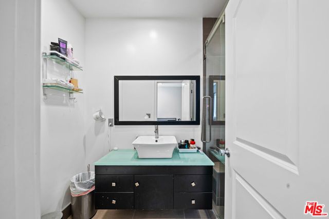 6159 Debs Avenue, Woodland Hills (los Angeles), CA 91367