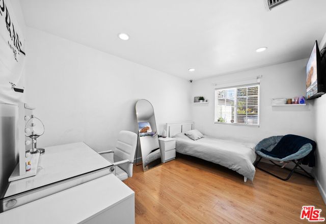 6159 Debs Avenue, Woodland Hills (los Angeles), CA 91367